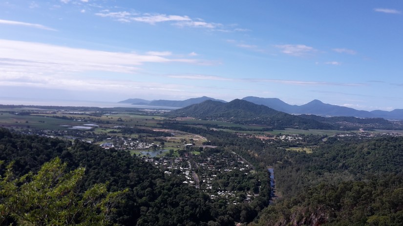 Vista View over Cairns